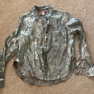Pilcro party top- sequined- silver, bluish- beautiful top!